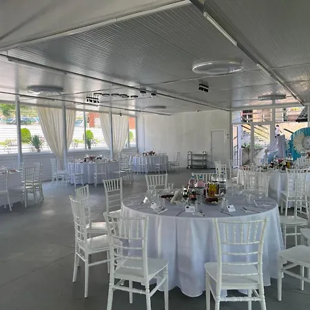 Hotel Paradise Place 2*