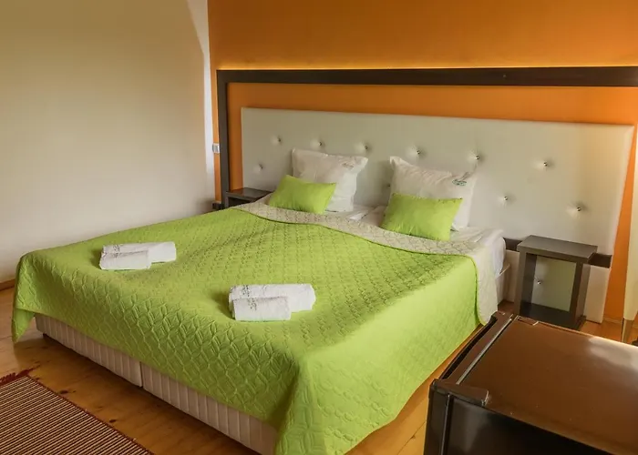 Paradise Place Hotel