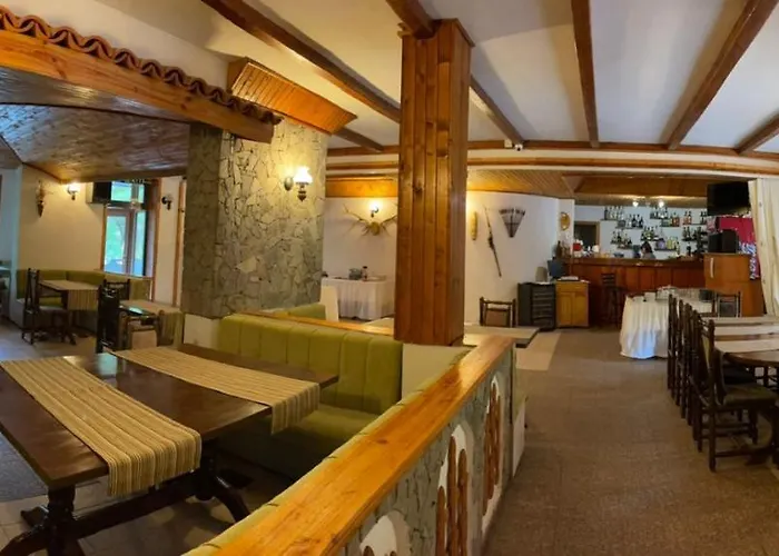 Paradise Place 호텔 칼로페르