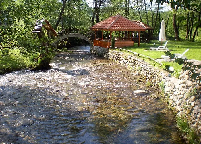 Paradise Place 호텔 2*