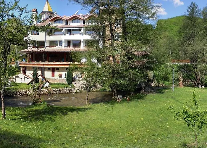 Hotel Paradise Place 2*