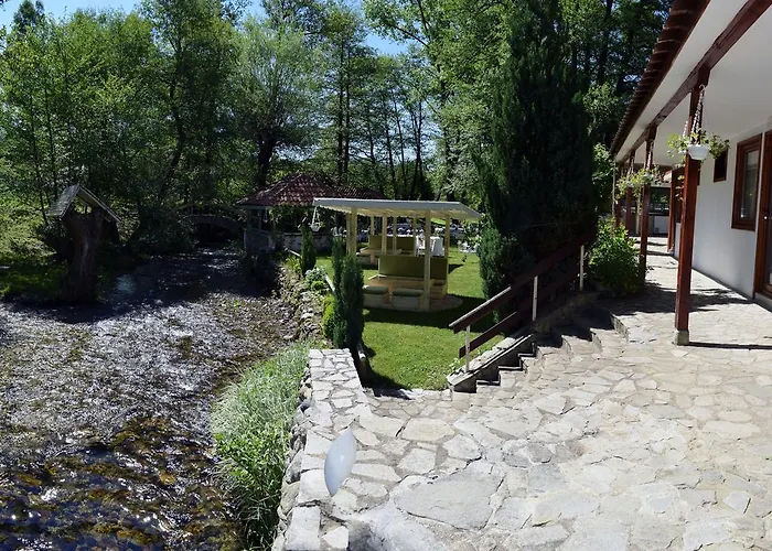 Paradise Place 2* 칼로페르