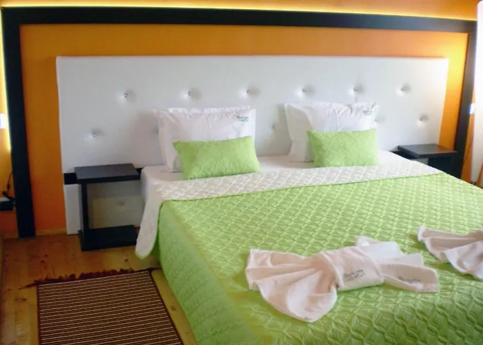 Paradise Place 칼로페르